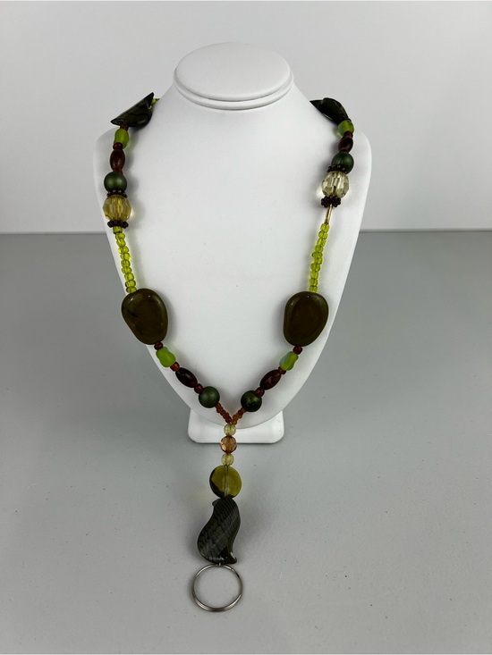Accessories - Vintage Style Mixed Glass & Plastic Beaded ID Lanyard Necklace Magnetic Clasp